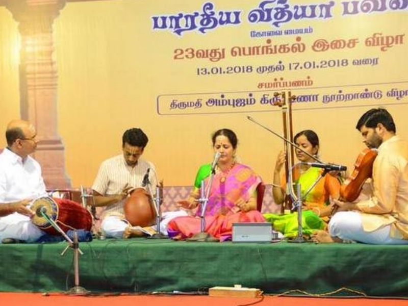Инструментальное шоу из Индии